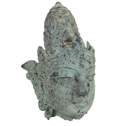 Antiek Javaans Vishnu hoofdfragment met zware groene oxidatie en oude patina