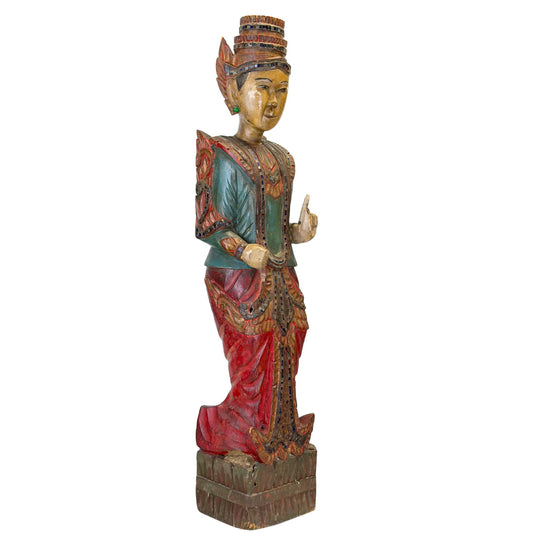Handgesneden Deva figuur in traditionele Mandalay stijl uit Birma