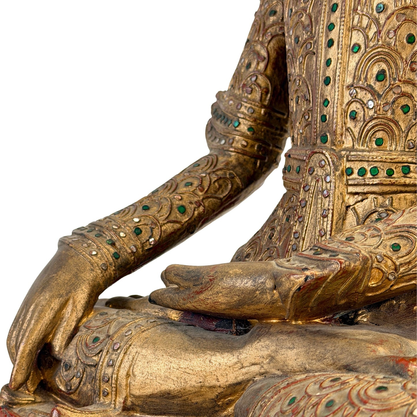 Detail van de linkerhand in meditatiehouding en het glasmozaïek, SKU 738