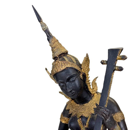 Thaise bronzen muzikant in tempelstijl – opname 3
