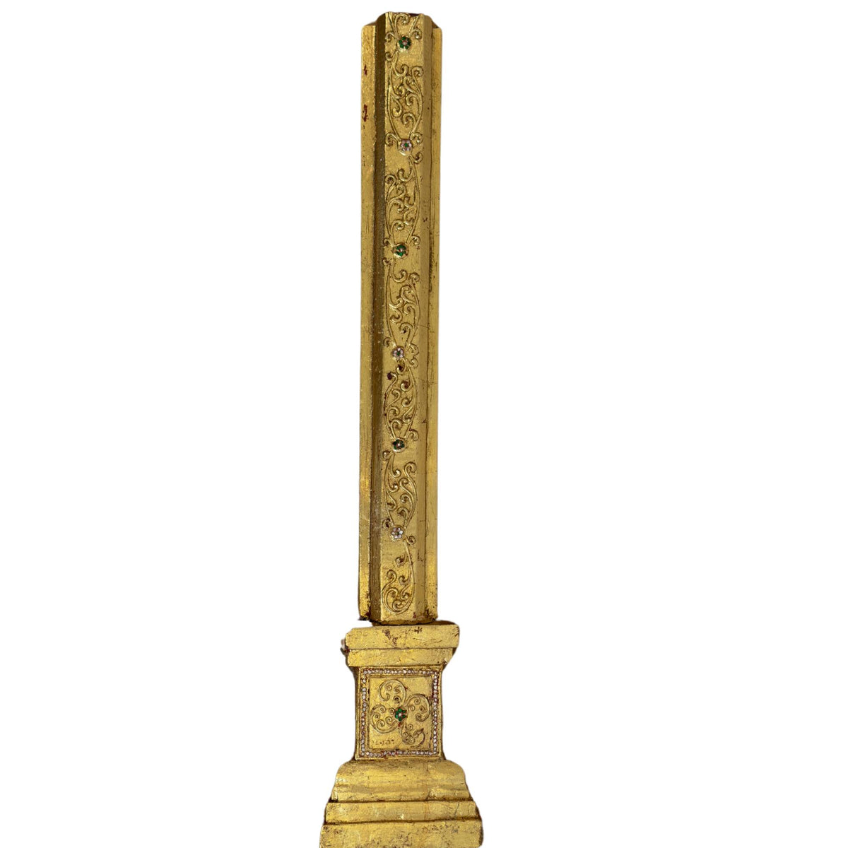Monumentaal Birmaans tempelfronton ensemble in Mandalay-stijl – opname 4