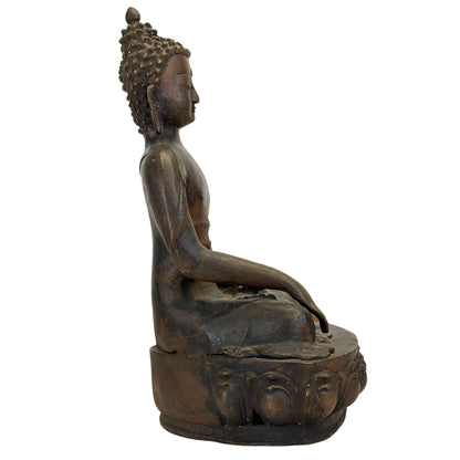 Monumentale 18e-eeuwse Shakyamuni Boeddha uit Ladakh in vuurverguld brons – opname 3