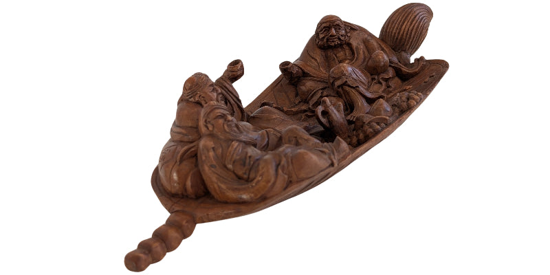 Groepscompositie van onsterfelijken in een boot bij 19e-eeuws Chinees houten snijwerk
