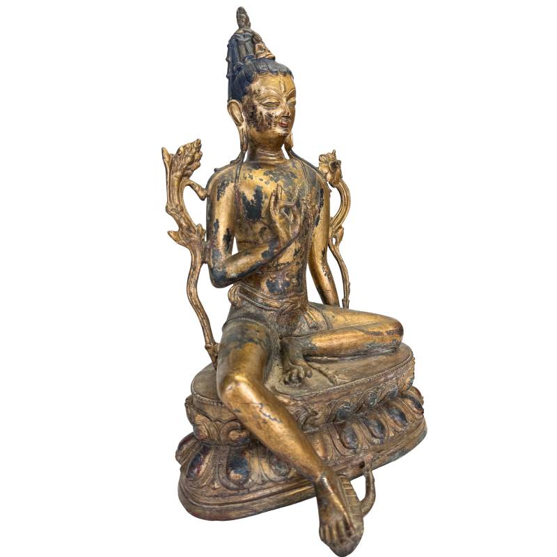 Avalokiteshvara Bodhisattva beeld zittend op een dubbele lotustroon