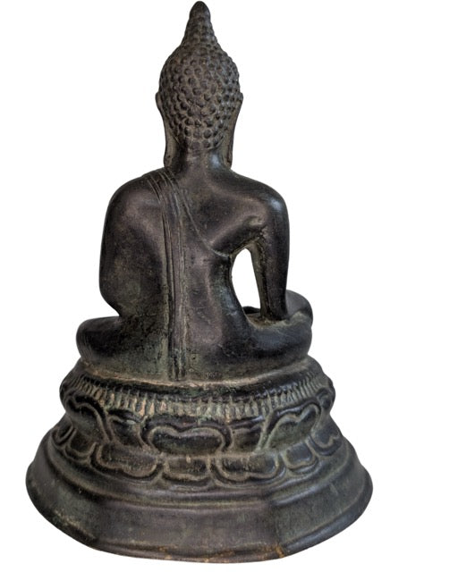 Shopify Titel: Antiek Brons Thais Boeddha Beeld – Sukhothai Stijl – Bhumisparsha Mudra – 20,5 cm