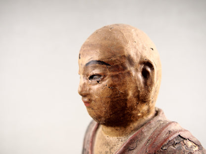 Antiek beeld van een Japanse boeddhistische monnik
