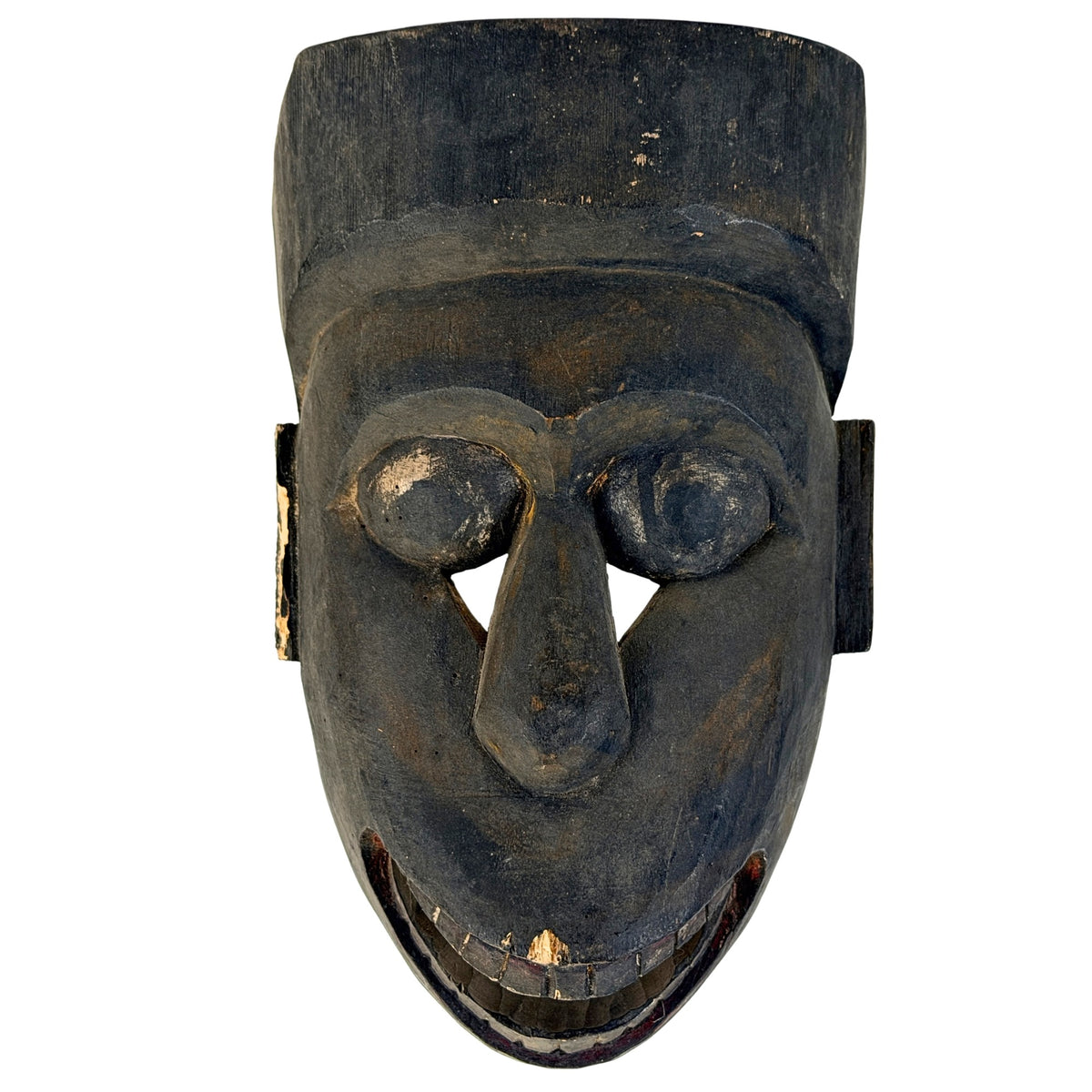 Detail van antiek Nepalees sjamanenmasker met bolle ogen, lange neus en tanden