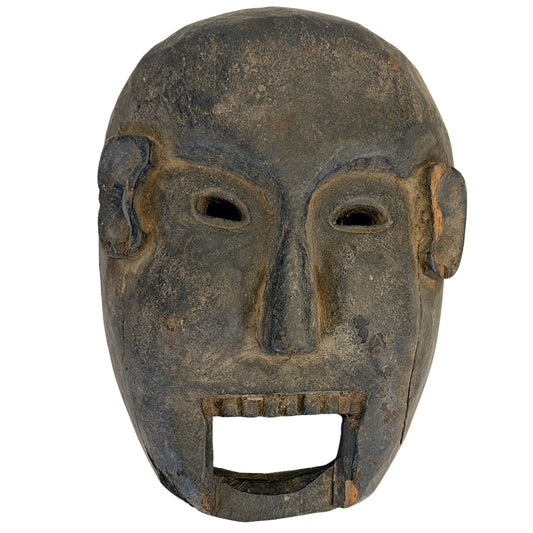 Antiek Nepalees houten sjamanenmasker uit de Middle Hills met rond gezicht en brede mond