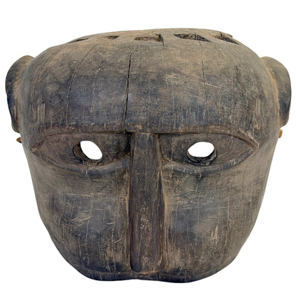 Antiek Nepalees houten sjamanenmasker uit de Middle Hills met open mond en uitgesneden tanden