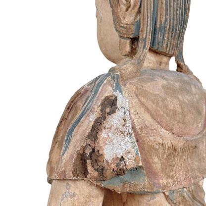 Detail van onderzijde en constructie van antieke Guanyin