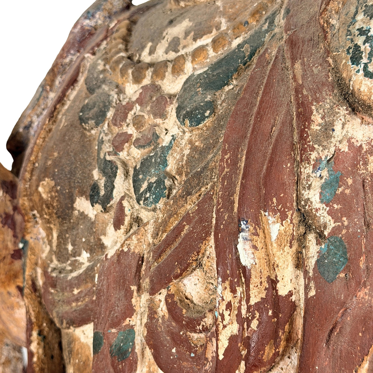 Detail van rechterarm en hand van antieke Chinese Guanyin