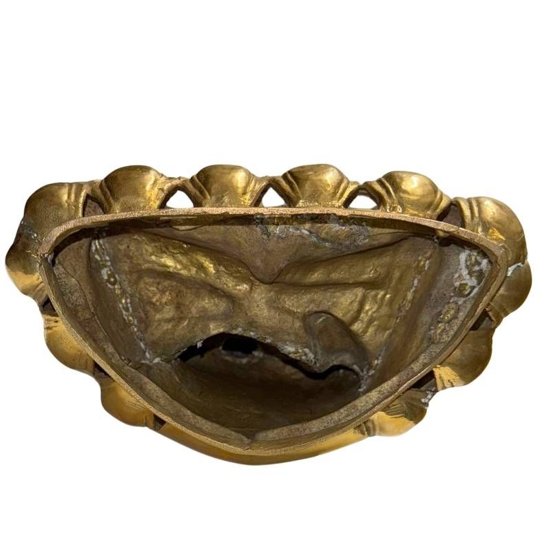 Antieke vuurvergulde bronzen boeddha uit de Himalaya regio