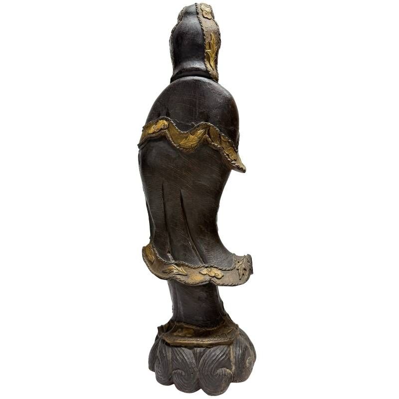 Antieke houten Guanyin met resten van bladgoud