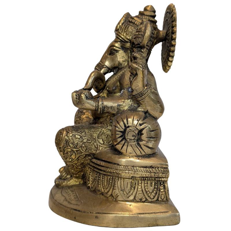 Handmatig afgewerkte Nepalese Ganesha in oude koperlegering