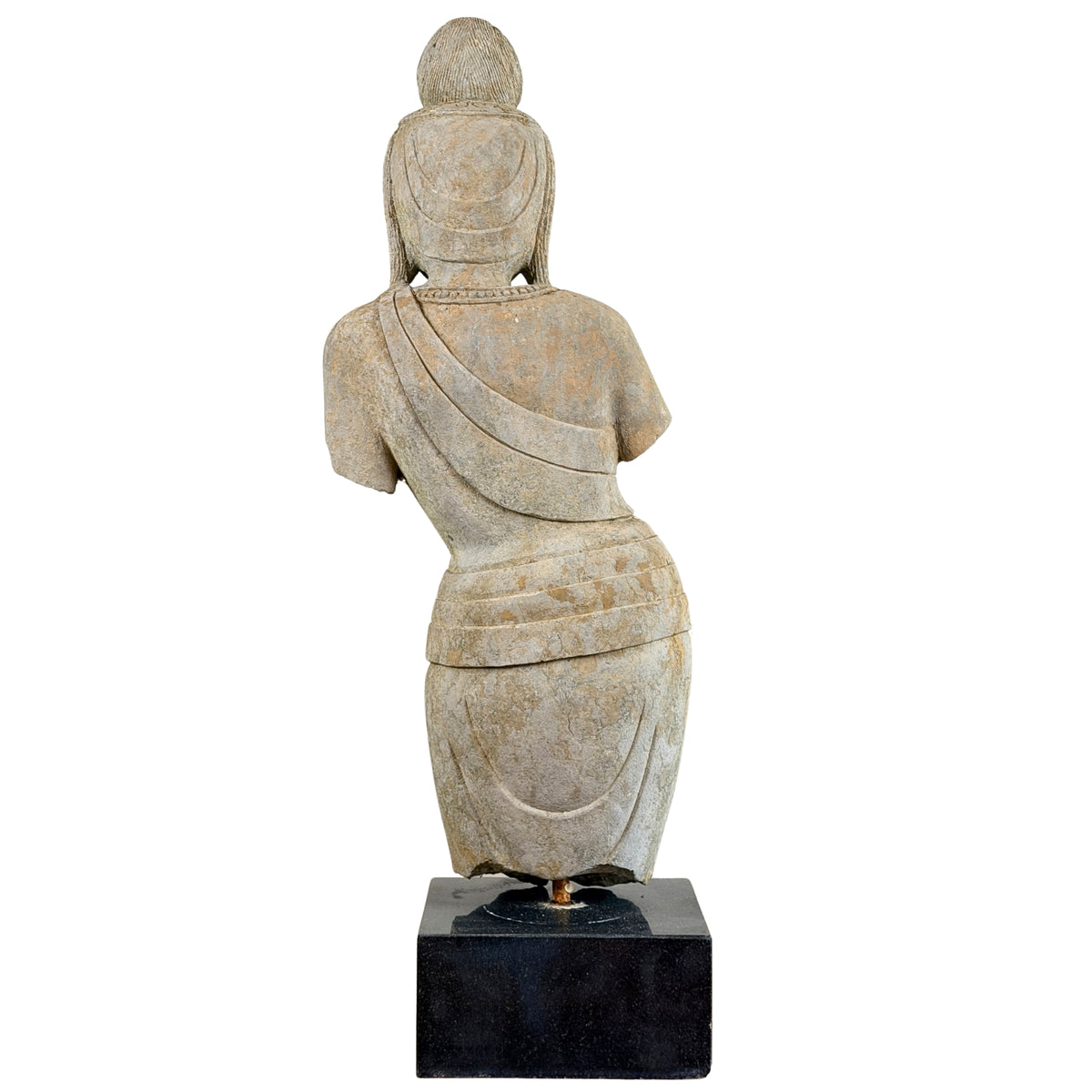 Volledig achteraanzicht van monumentale antieke stenen Guanyin