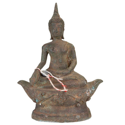 Antieke Thaise bronzen Boeddha op lotusbasis met diepe patina