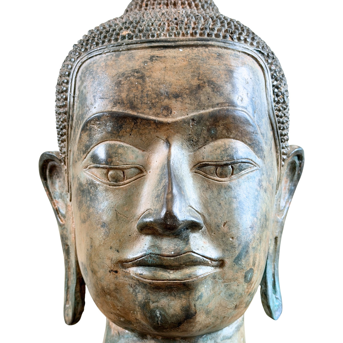 Detail van het gelaat van de antieke Thaise bronzen Boeddhakop