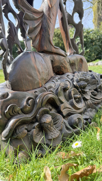 Pita Maha kunststijl sculptuur
