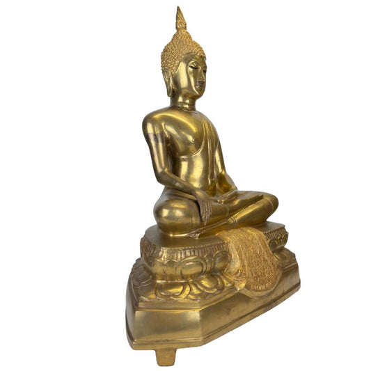 Bronzen Boeddhabeeld in Bhumisparsha Mudra handhouding, 54cm hoog.