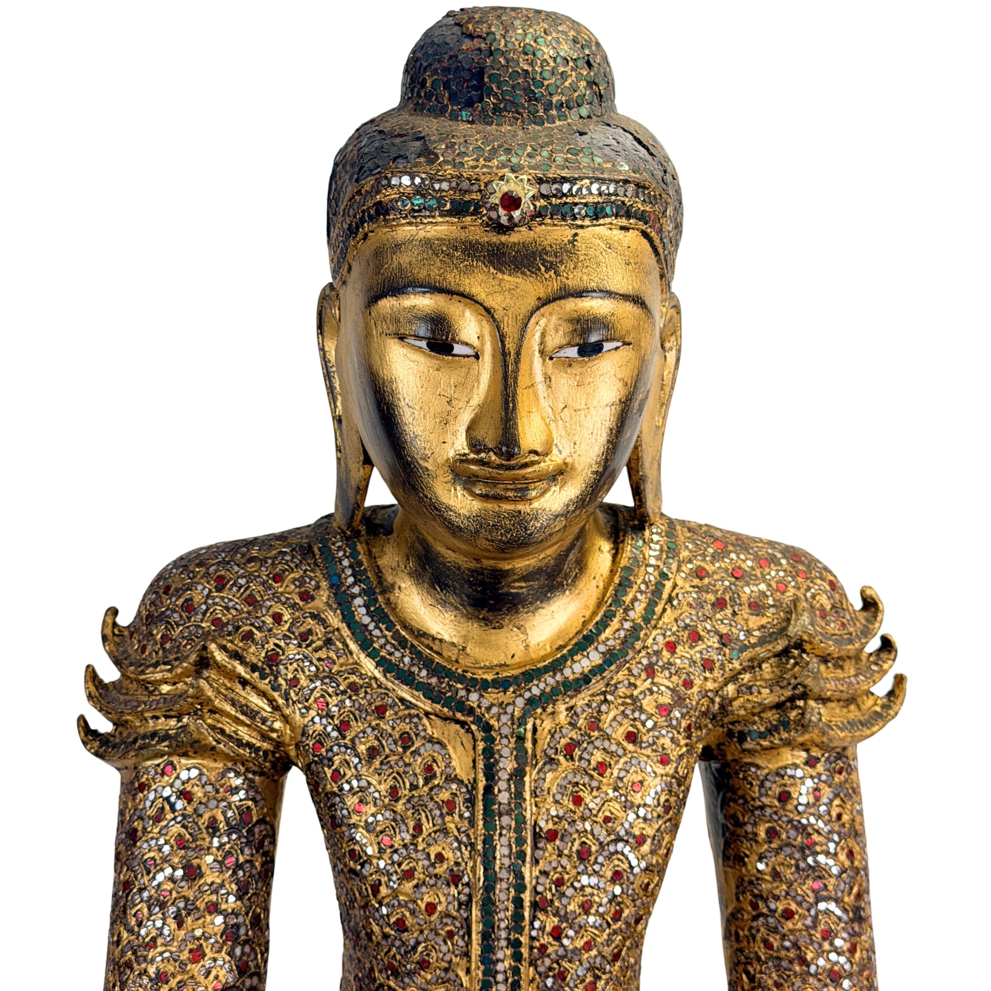 Birmese Boeddha uit Mandalay met thayo en bladgoud