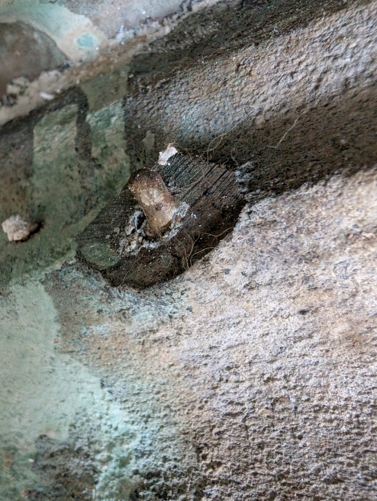Thais Boeddhabeeld met eeuwenoude natuurlijke patina