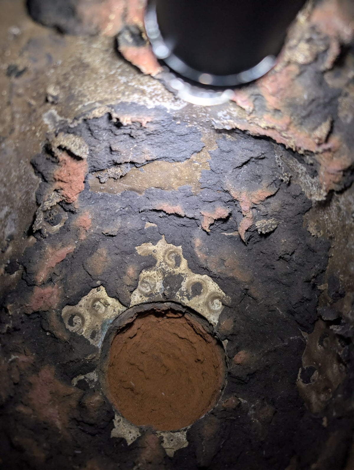 Boeddha hoofd brons interieur structuur oxidatie boeddhabeeld