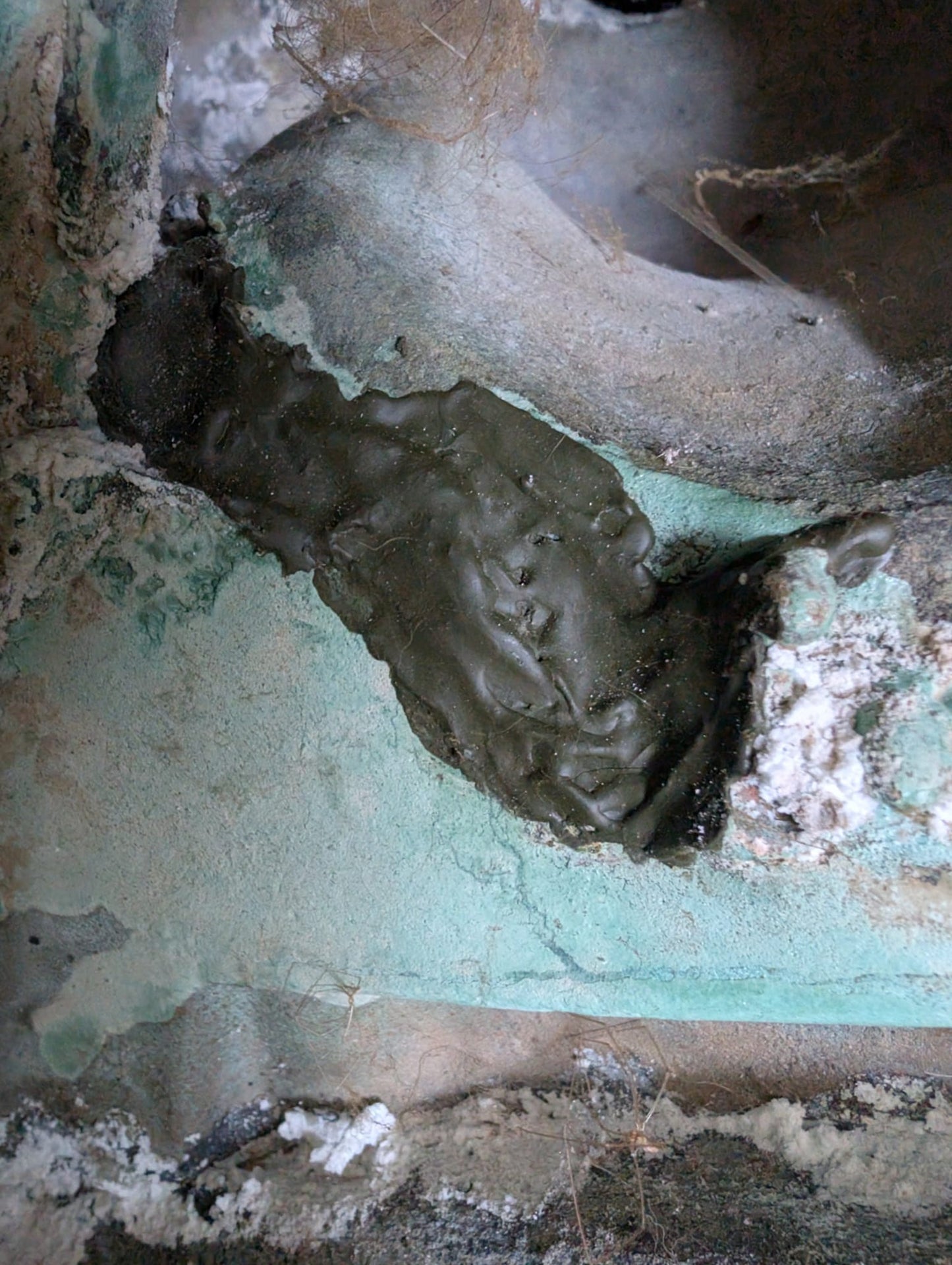 Traditioneel Thais Boeddhabeeld gegoten in brons