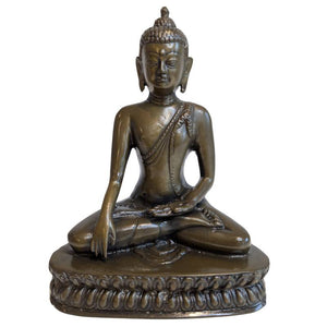 Bronzen Boeddha in op lotusbasis