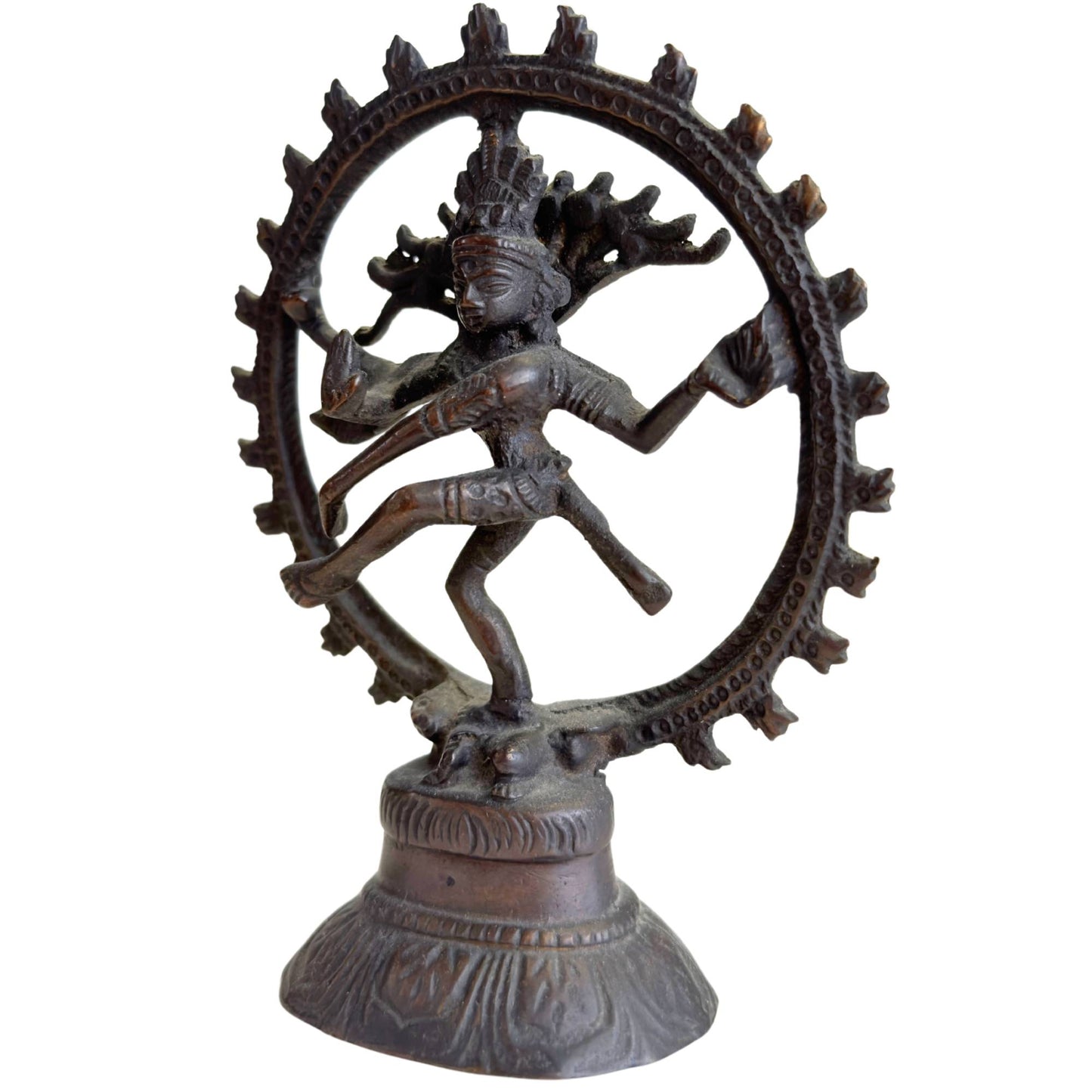 Bronzen Nataraja beeldje met donkere patina en lichte oxidatie in de details