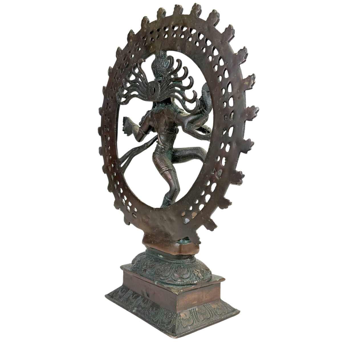 Bronzen Nataraja tempelsculptuur met lotusvoet, dynamische danshouding en rijk uitgewerkte sokkel
