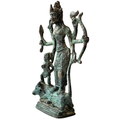 Detail van de buffeldemon onder de voeten van de godin Durga.