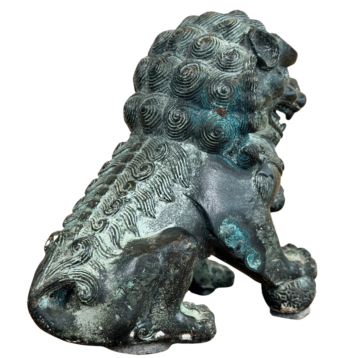 Achterzijde van de tempelleeuw, driekwart