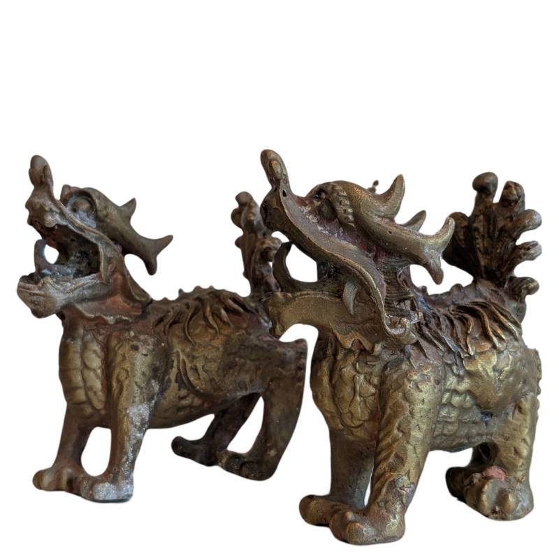 Chinese bronzen foo dogs uitgevoerd als dierenfiguren