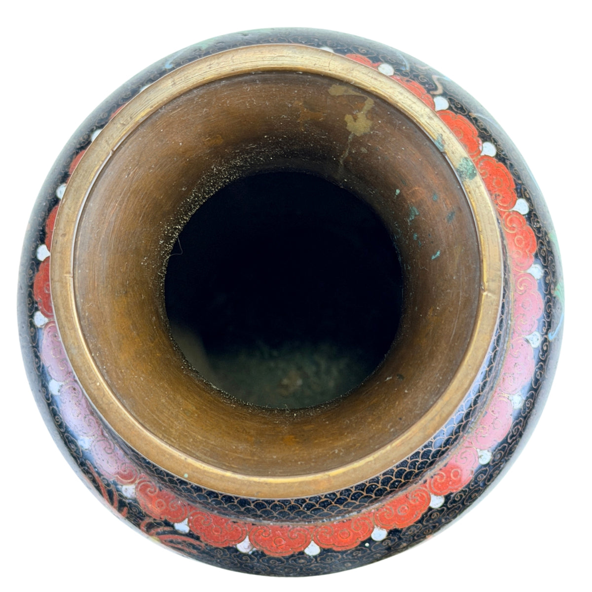 Chinese cloisonné vaas met polychroom geometrisch decor