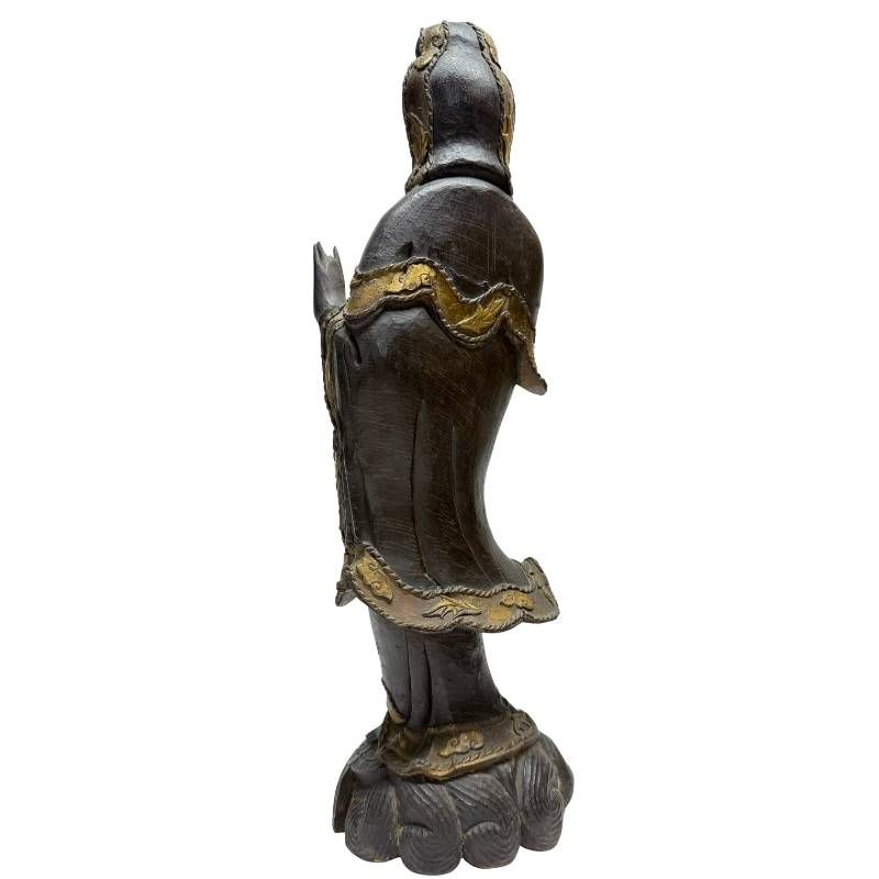Chinese Guanyin in hout uit de late Qing periode