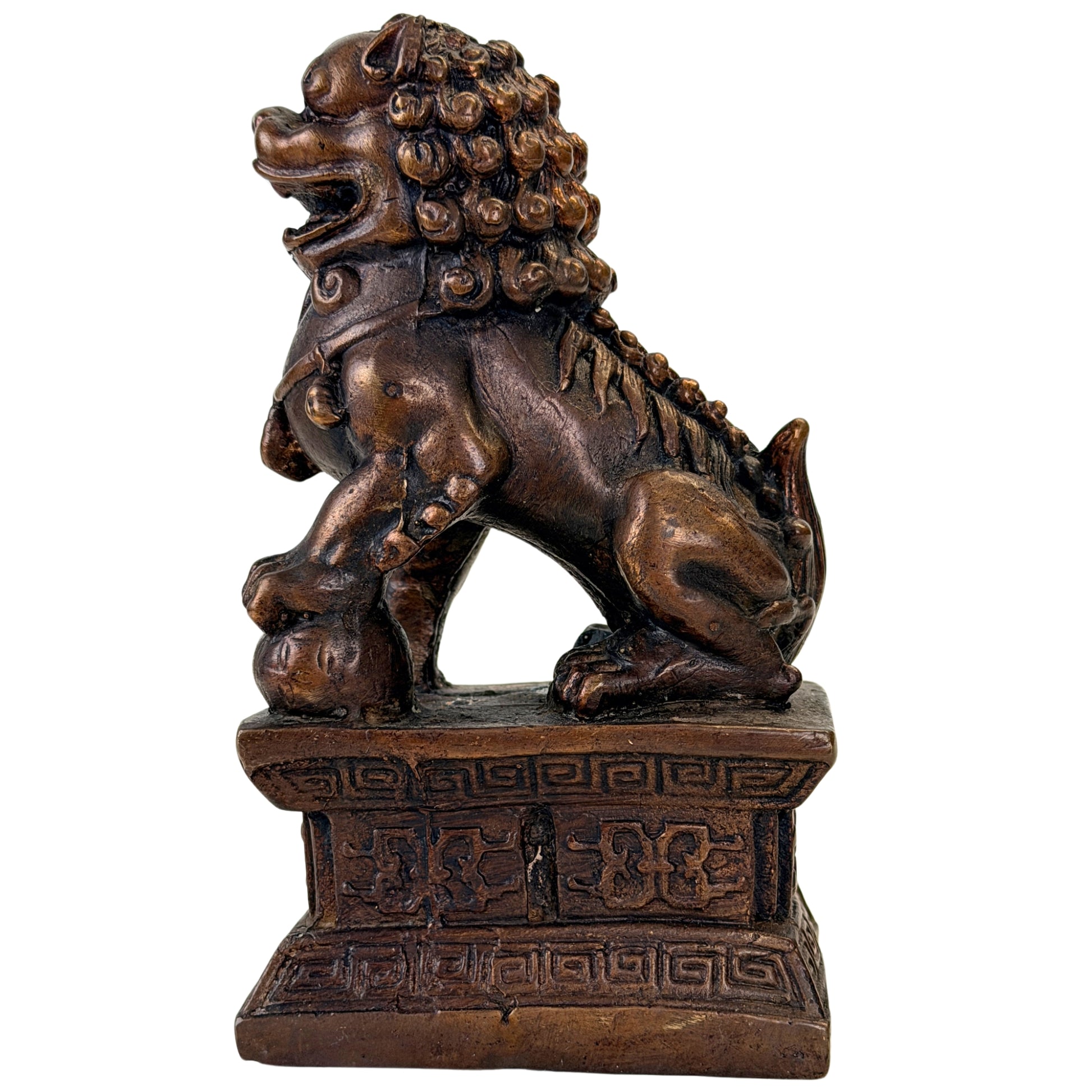 Chinese guardian lion in roodbruin gepatineerd koper met klassieke Foo Dog-vormgeving