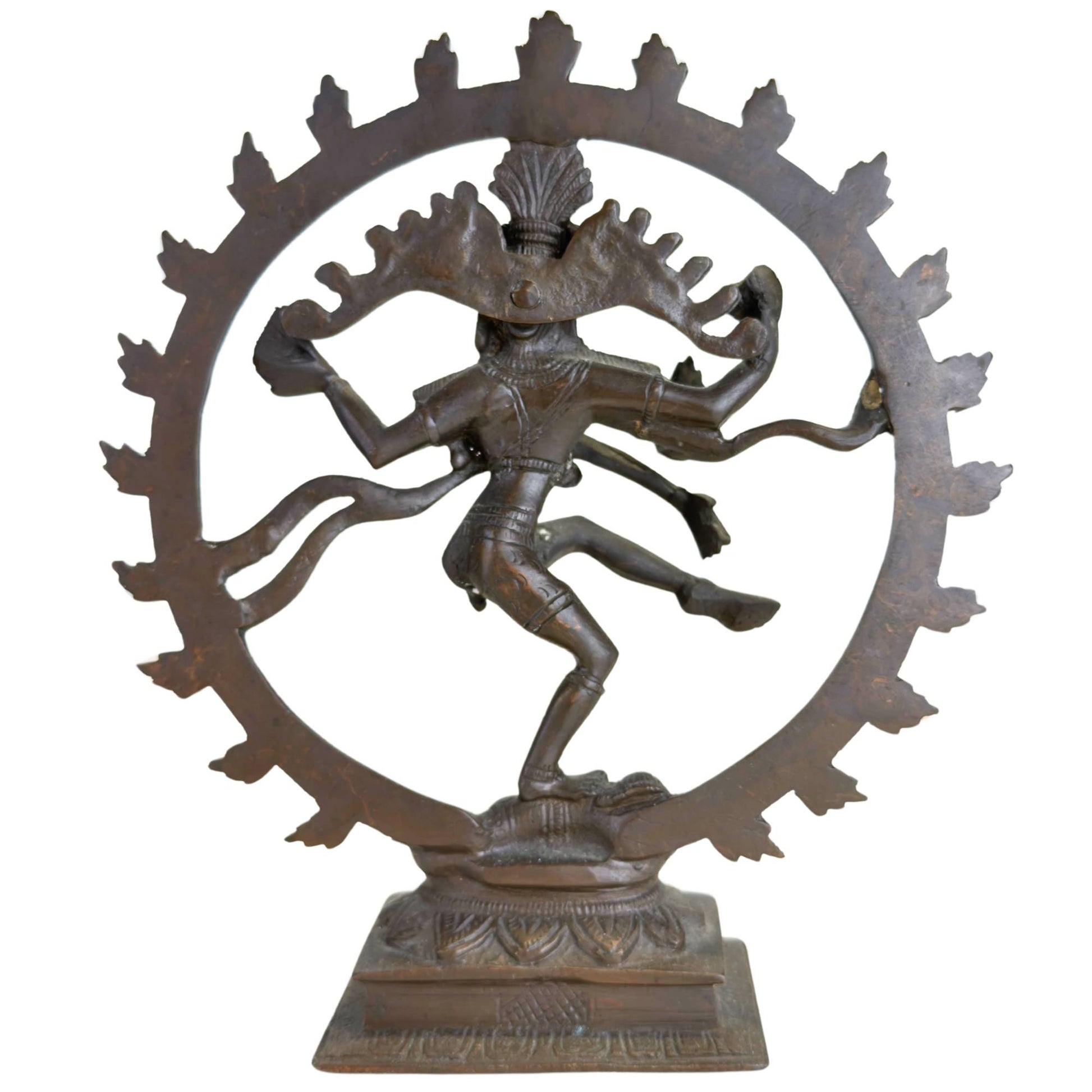 Detail van de achterkant en uitwaaierende haarlokken van Shiva Nataraja sculptuur