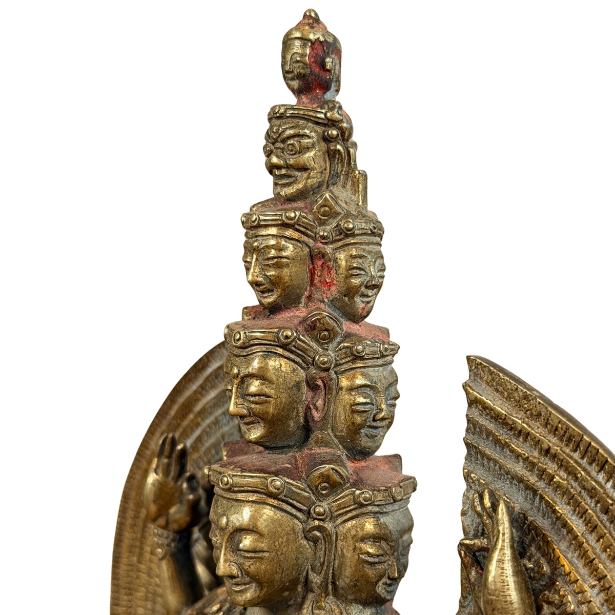 Bovenste rijen van de hoofdentoren met toornig gezicht en kleine Amitabha, detail