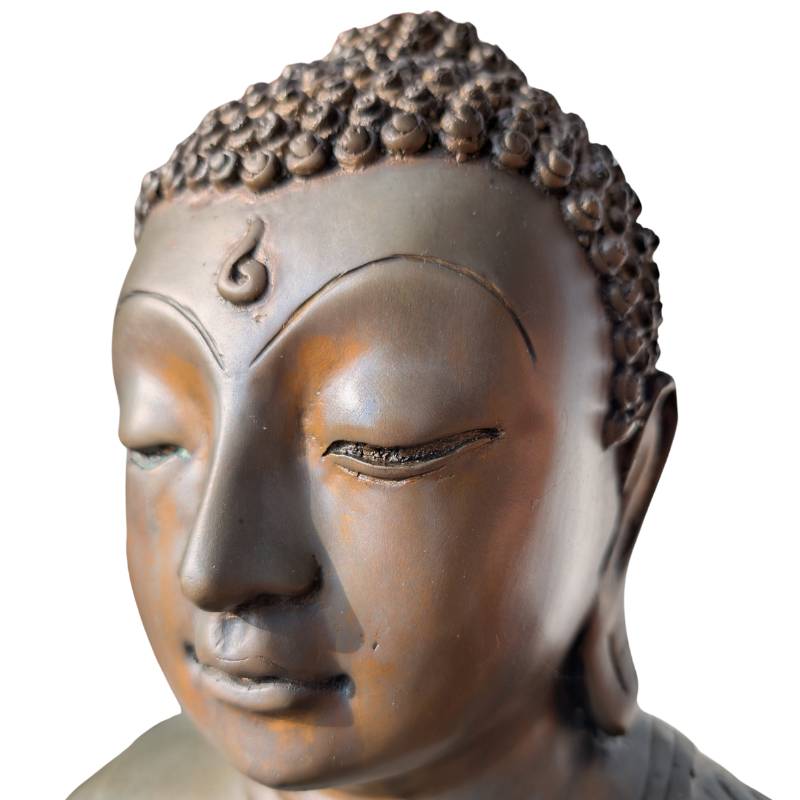 Grote vuurvergulde Boeddha in brons volgens Theravada traditie