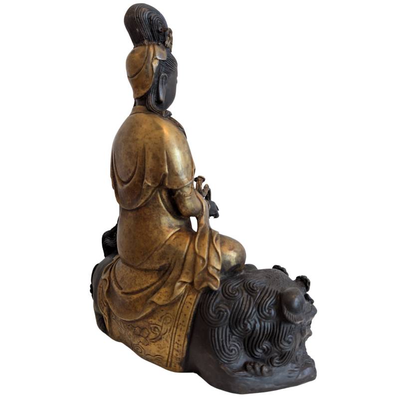 Guanyin Avalokiteshvara op leeuw uit China