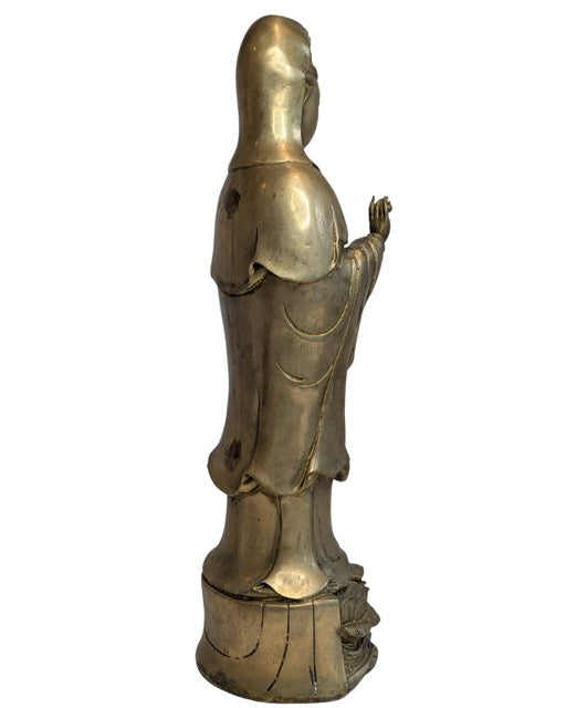 Guanyin bodhisattva met kleine Boeddha in de kroon