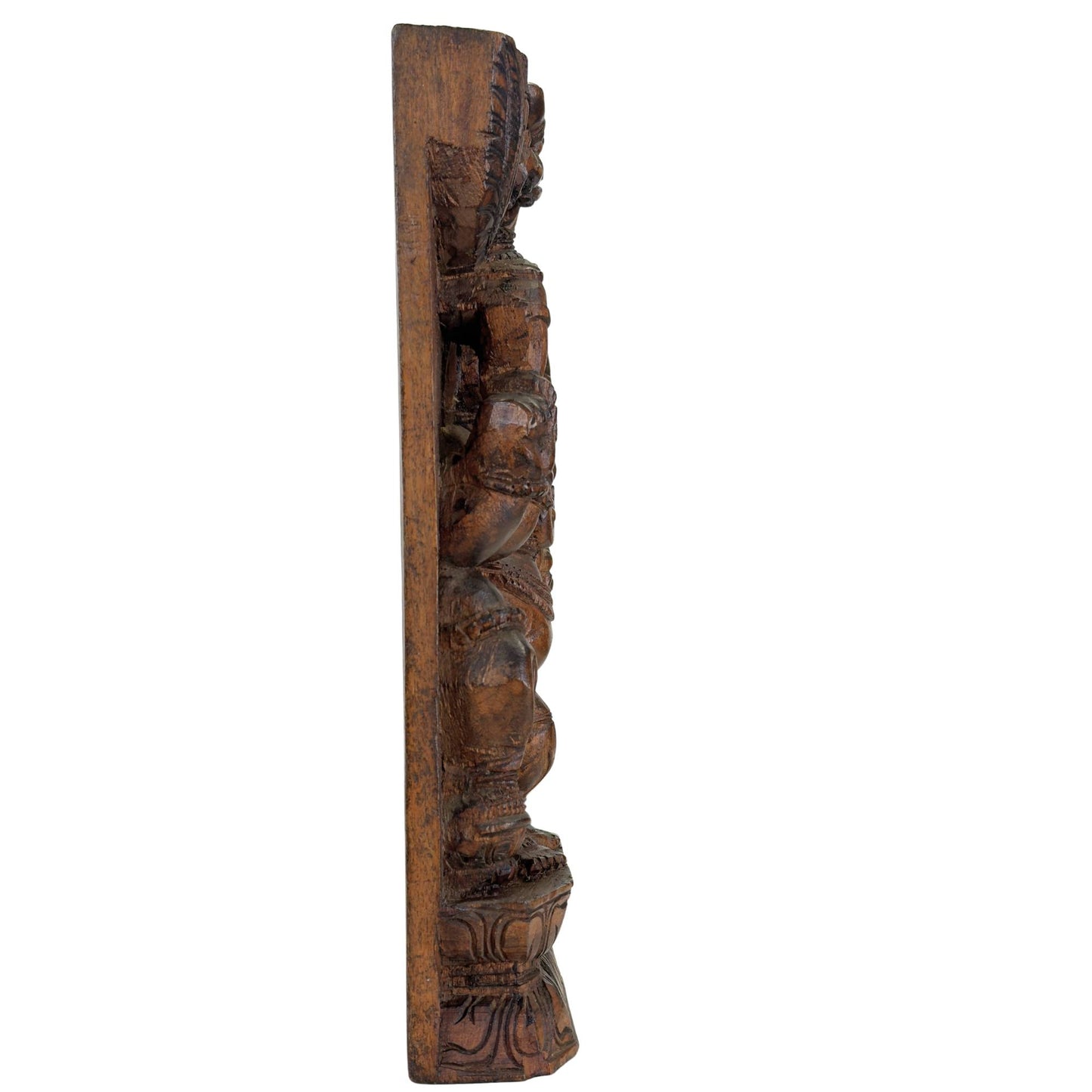Handgesneden houten Ganesha als wandreliëf met rijke details