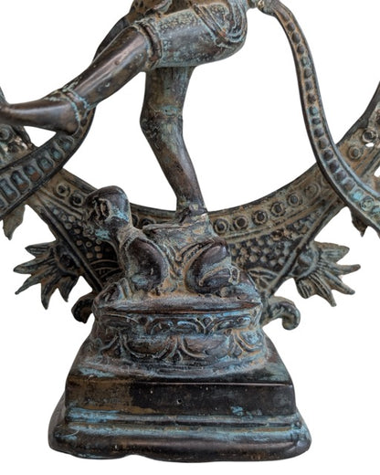 Traditioneel hindoeïstisch Shiva Nataraja beeld van brons