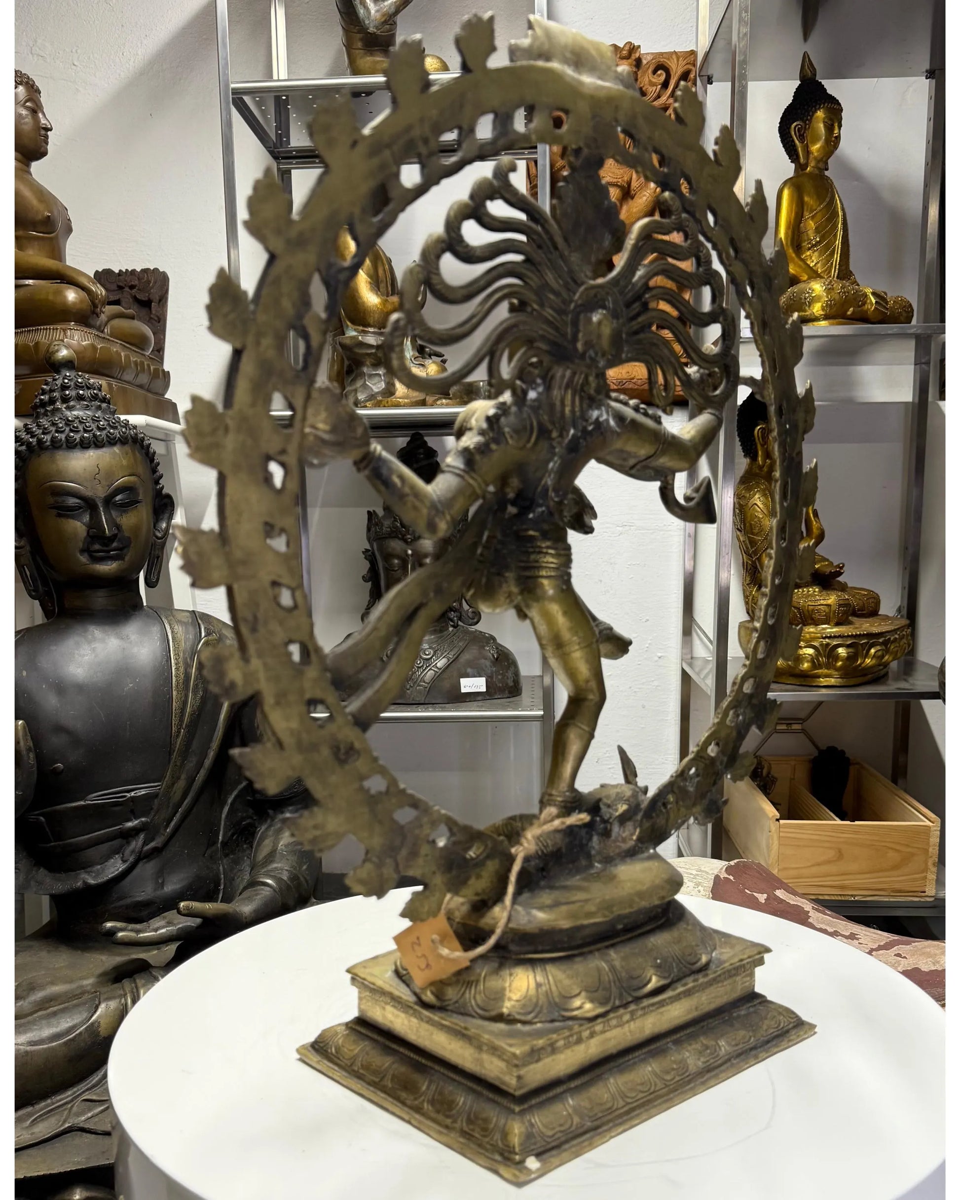 antiek shiva nataraja beeld brons india met zichtbare handafwerking details