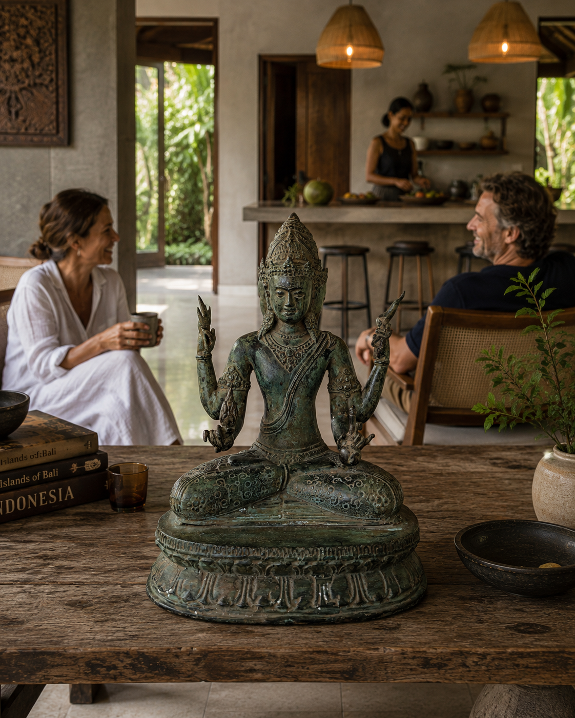 Antiek bronzen Trimukha Maheshvara beeld uit Indonesië – detail