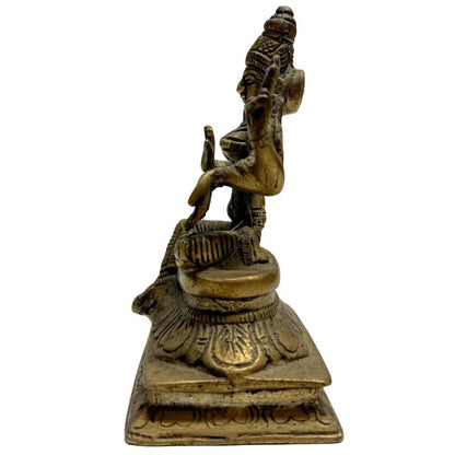 Indiaas bronzen beeld van de hindoe godin Lakshmi
