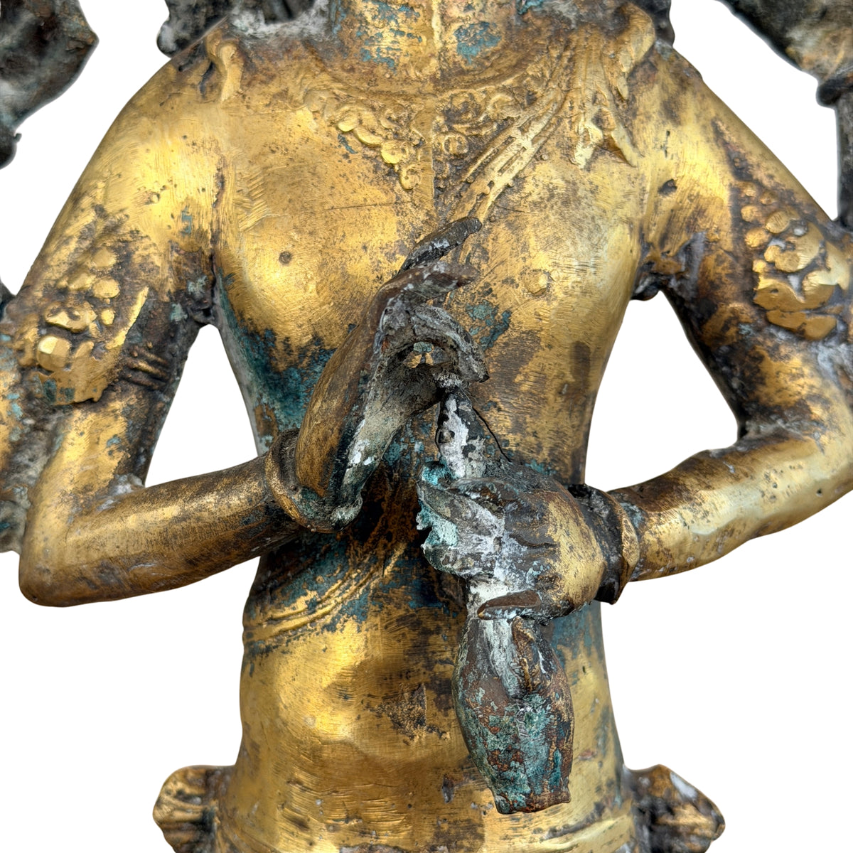 Borst en onderste handen met de kundika, detail