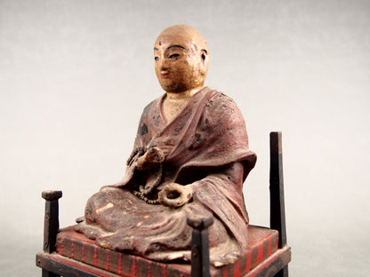 Religieus beeld uit Japanse schrijn
