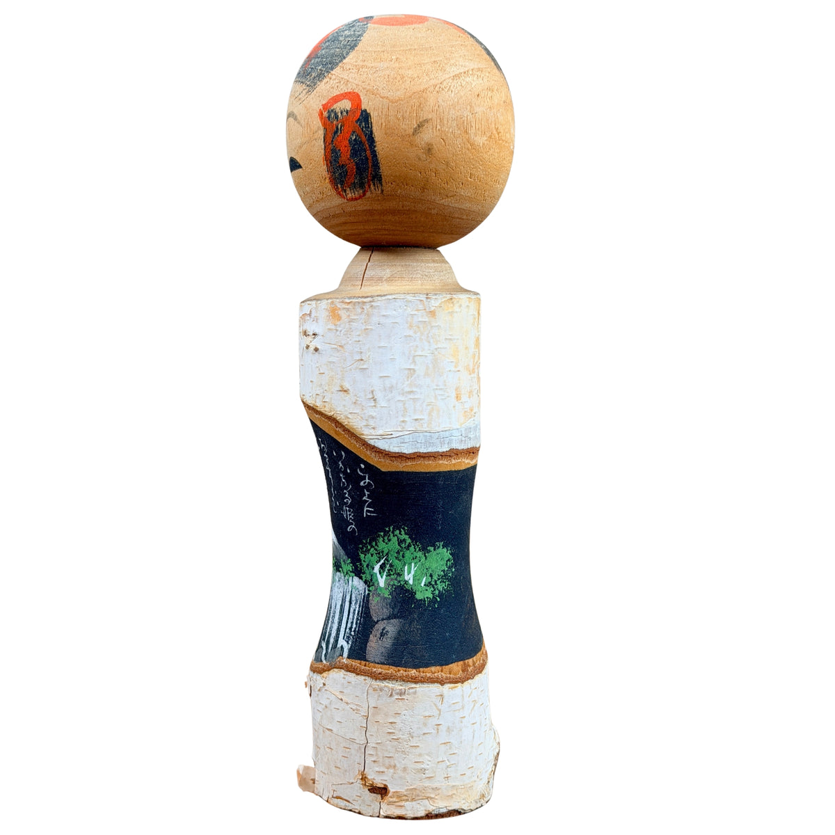 Japanse kokeshi met schors, zijaanzicht