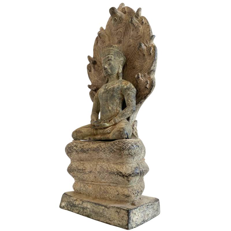 Khmer Mucalinda Boeddha in brons als voorbeeld van laat-Khmer tempelkunst